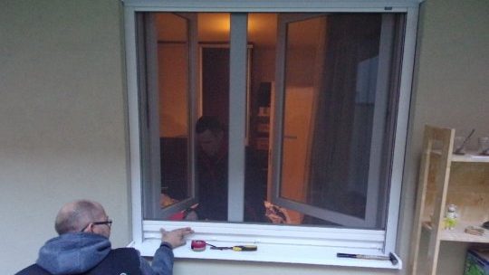 Szúnyogháló javítás