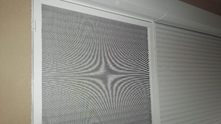 Nyíló szúnyogháló ajtó javítás