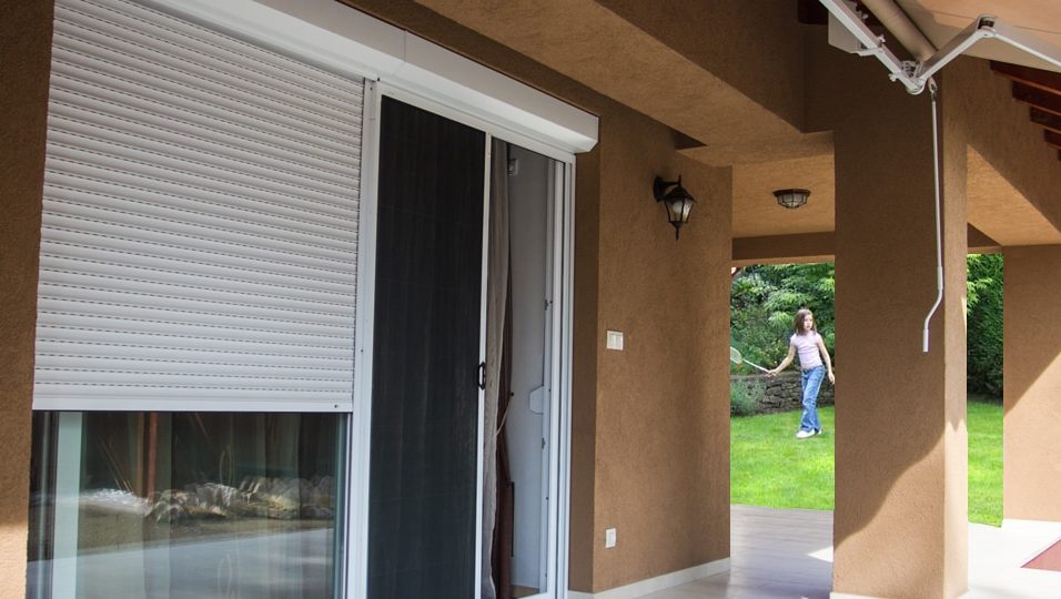 Nyíló szúnyogháló ajtó javítás